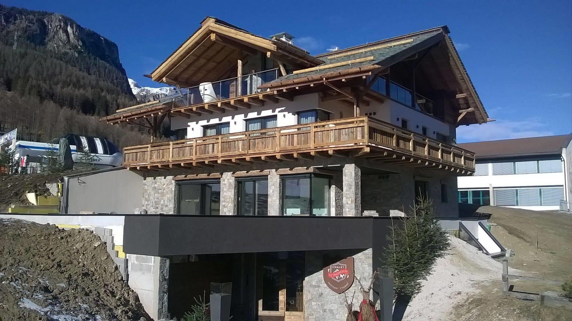 Chalet Stefan - Apartments La Villa  Exterior photo