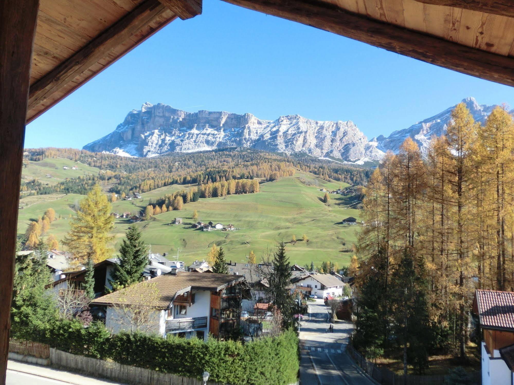 Chalet Stefan - Apartments La Villa  Exterior photo